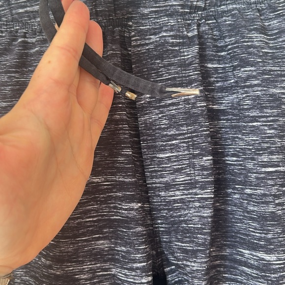 Lululemon T.H.E. Short *Luxtreme Liner 9" size M grey men’s gym workout sport - Picture 9 of 9